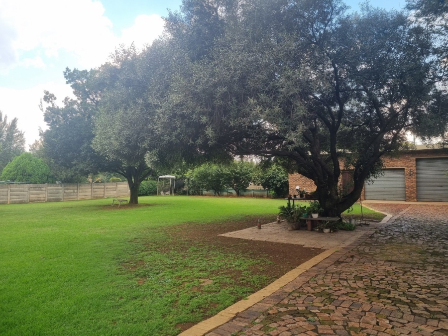 3 Bedroom Property for Sale in Vaalpark Free State